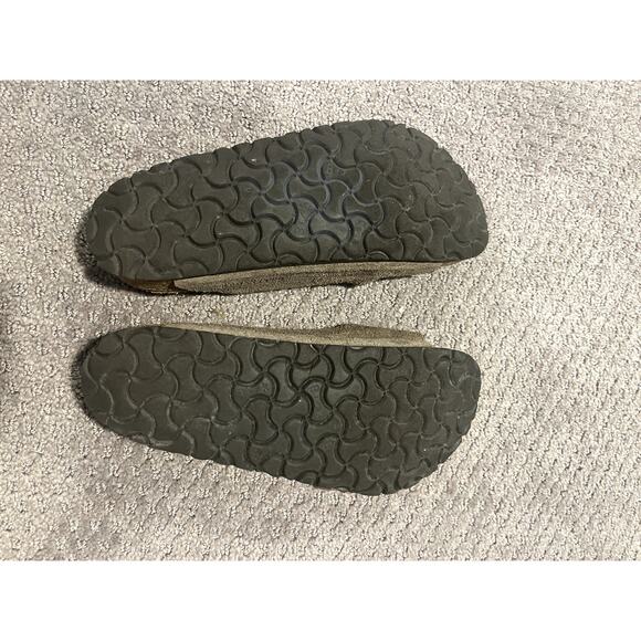 Birkenstock Arizona Two-Strap Sandals Suede Leather Soft Footbed Brown Color - Picture 4 of 4